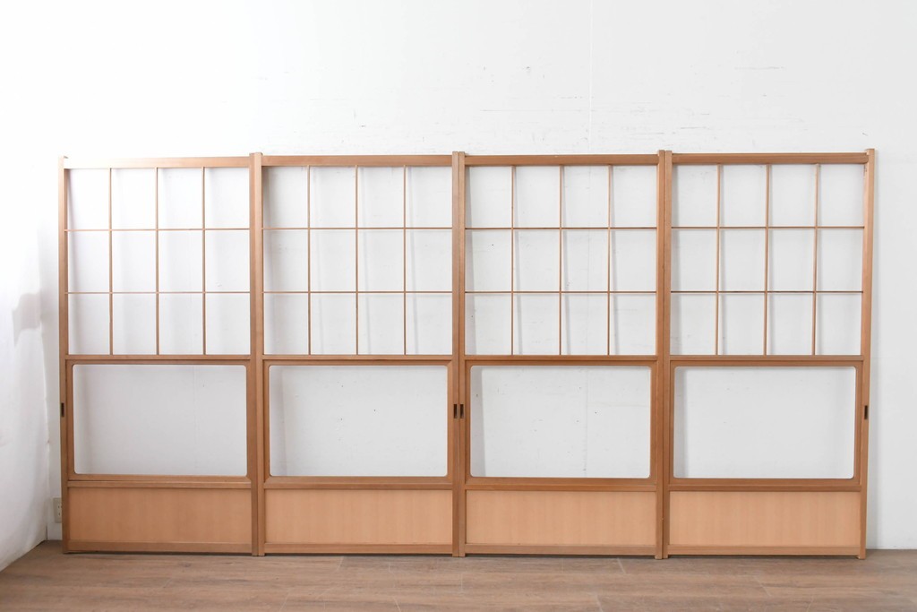 ヴィンテージ建具　昭和後期　秋田杉　温かみのある木味が魅力の雪見障子戸4枚セット　(R-086572)