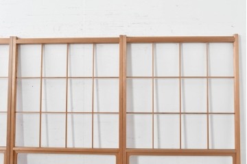 ヴィンテージ建具　昭和後期　秋田杉　温かみのある木味が魅力の雪見障子戸4枚セット　(R-086572)