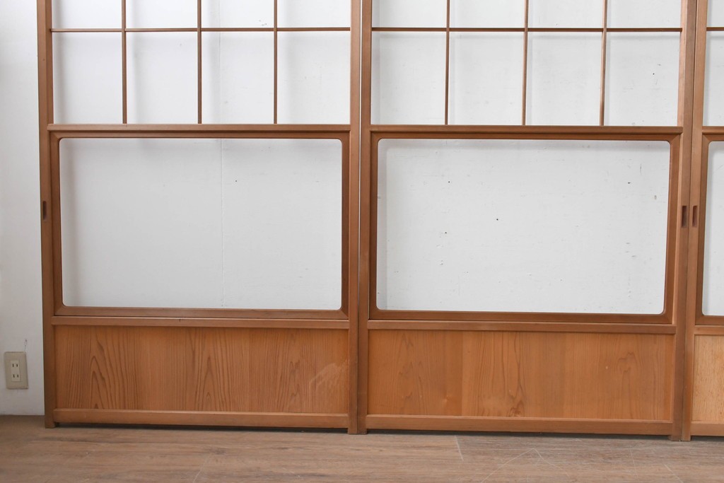 ヴィンテージ建具　昭和後期　秋田杉　温かみのある木味が魅力の雪見障子戸4枚セット　(R-086573)