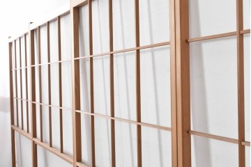 ヴィンテージ建具　昭和後期　秋田杉　温かみのある木味が魅力の雪見障子戸4枚セット　(R-086574)