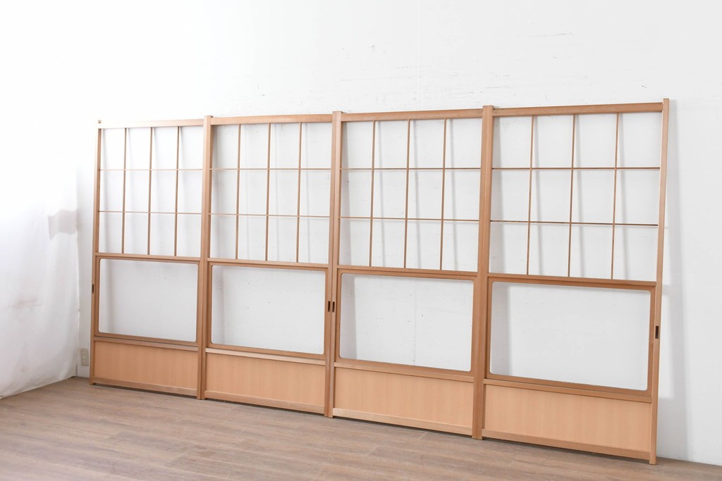 ヴィンテージ建具　昭和後期　秋田杉　温かみのある木味が魅力の雪見障子戸4枚セット　(R-086575)