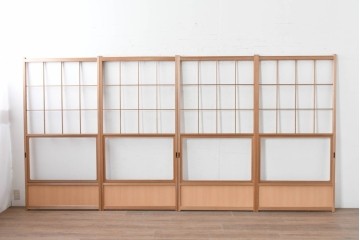 ヴィンテージ建具　昭和後期　秋田杉　温かみのある木味が魅力の雪見障子戸4枚セット　(R-086575)