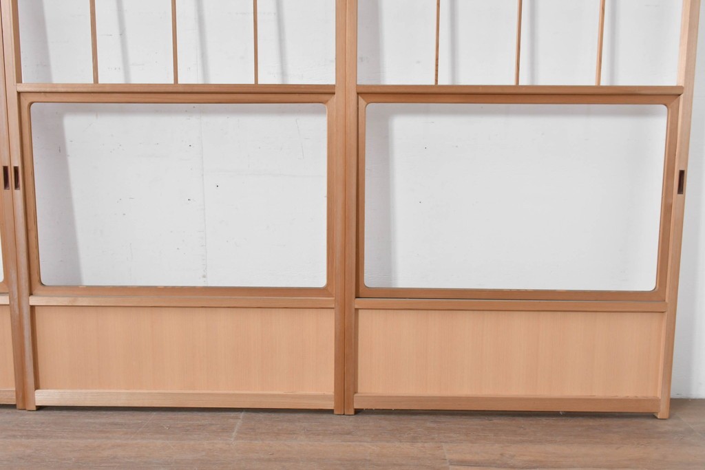 ヴィンテージ建具　昭和後期　秋田杉　温かみのある木味が魅力の雪見障子戸4枚セット　(R-086575)