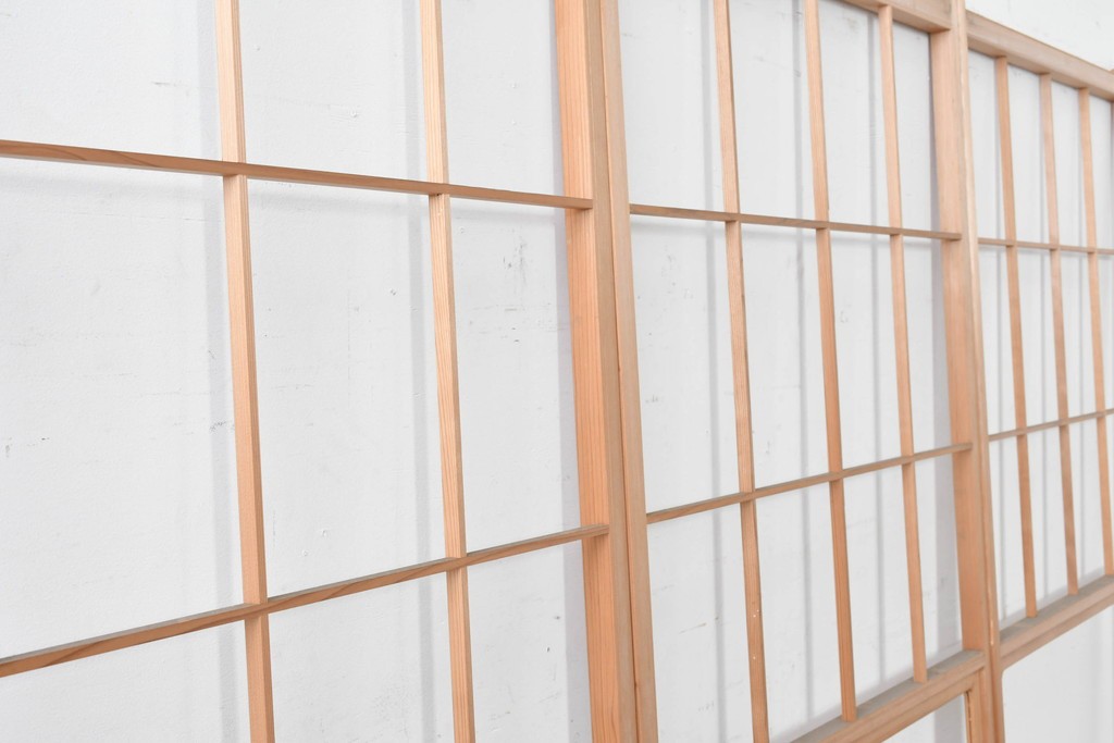 ヴィンテージ建具　昭和後期　秋田杉　温かみのある木味が魅力の雪見障子戸4枚セット　(R-086575)