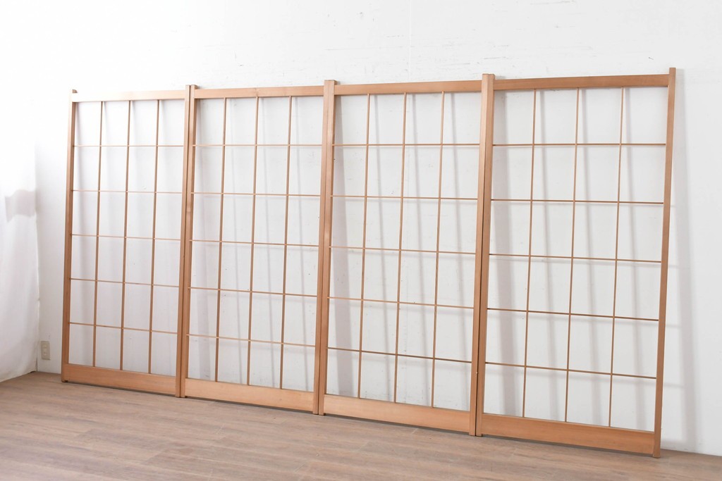 ヴィンテージ建具　昭和後期　明るい木色とすっきりとした格子が魅力の障子戸4枚セット　(R-086576)