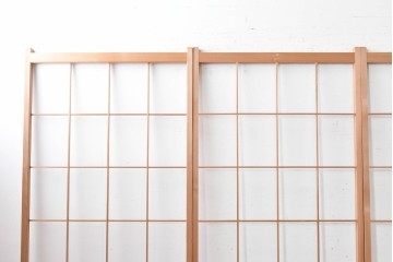 ヴィンテージ建具　昭和後期　明るい木色とすっきりとした格子が魅力の障子戸4枚セット　(R-086576)