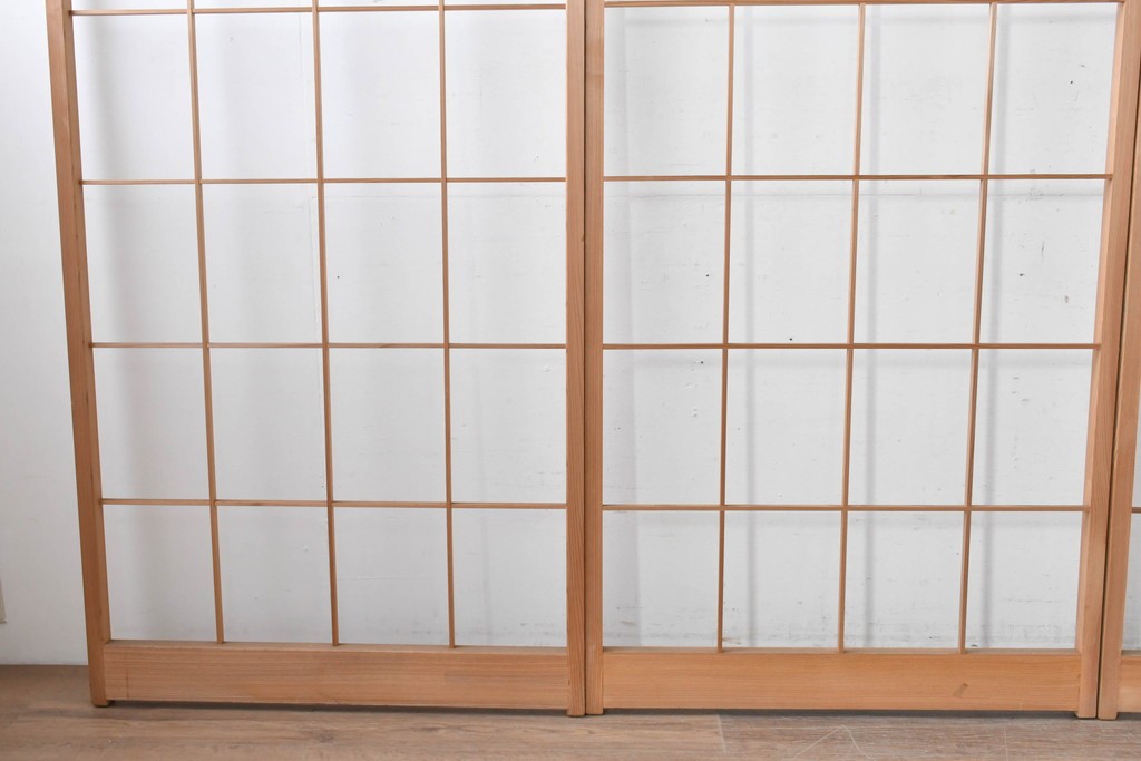 ヴィンテージ建具　昭和後期　明るい木色とすっきりとした格子が魅力の障子戸4枚セット　(R-086576)