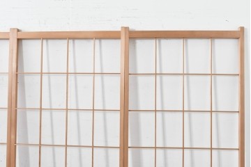 ヴィンテージ建具　昭和後期　明るい木色とすっきりとした格子が魅力の障子戸4枚セット　(R-086576)