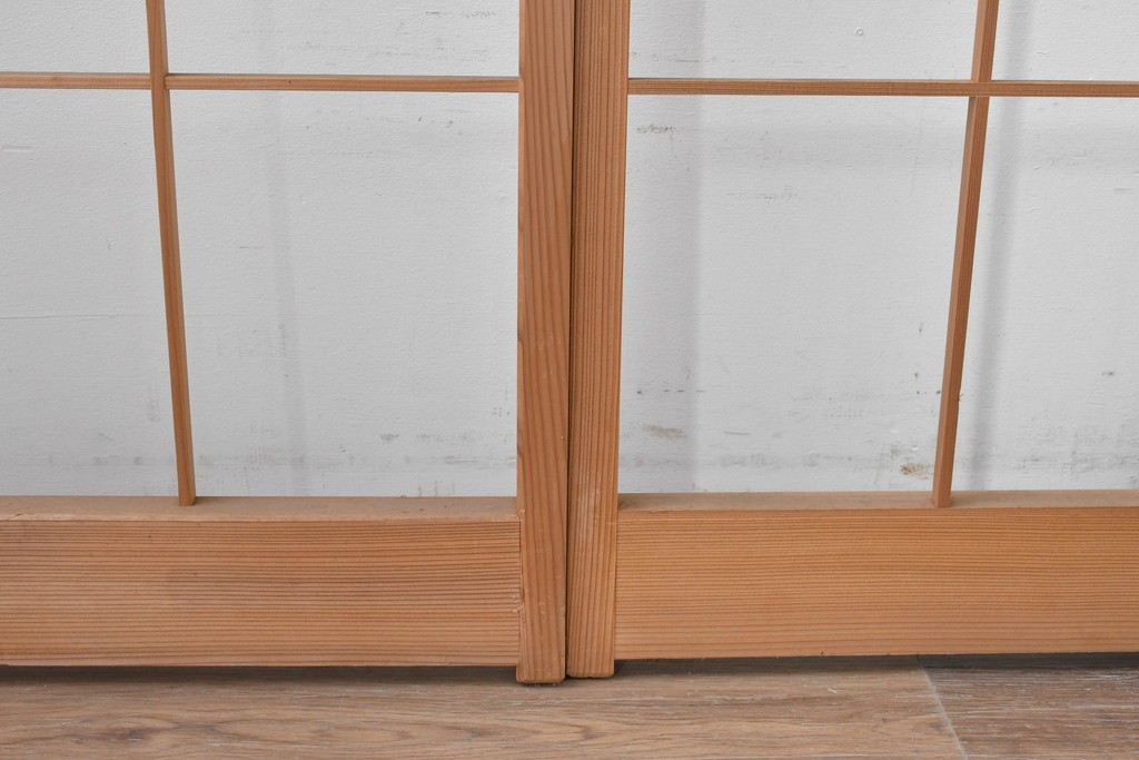 ヴィンテージ建具　昭和後期　明るい木色とすっきりとした格子が魅力の障子戸4枚セット　(R-086576)