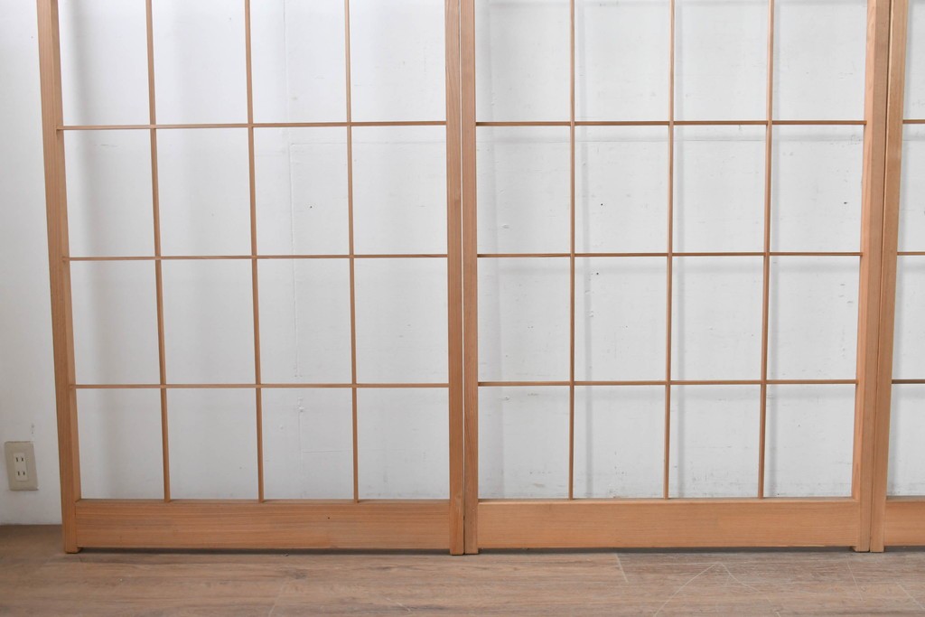ヴィンテージ建具　昭和後期　明るい木色とすっきりとした格子が魅力の障子戸4枚セット　(R-086576)
