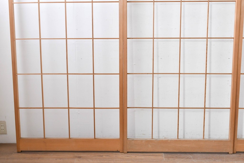 ヴィンテージ建具　昭和後期　明るい木色とすっきりとした格子が魅力の障子戸4枚セット　(R-086577)