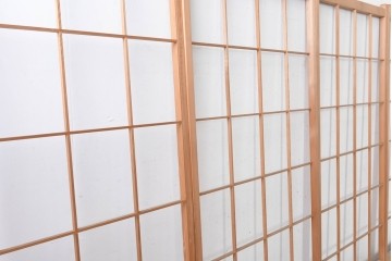 ヴィンテージ建具　昭和後期　明るい木色とすっきりとした格子が魅力の障子戸4枚セット　(R-086577)