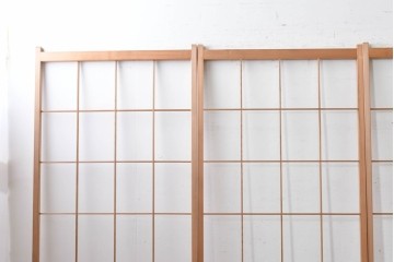 ヴィンテージ建具　昭和後期　明るい木色とすっきりとした格子が魅力の障子戸4枚セット　(R-086577)
