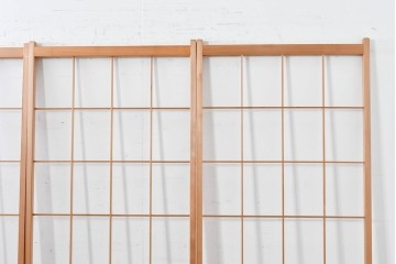 ヴィンテージ建具　昭和後期　明るい木色とすっきりとした格子が魅力の障子戸4枚セット　(R-086577)