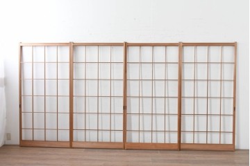 ヴィンテージ建具　昭和後期　明るい木色とすっきりとした格子が魅力の障子戸4枚セット　(R-086578)