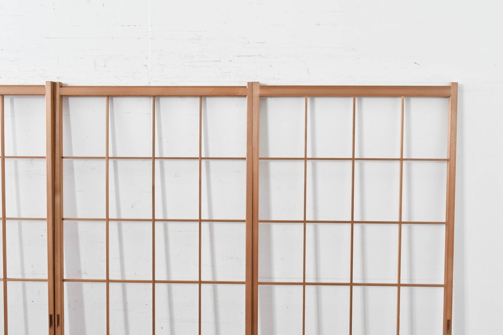 ヴィンテージ建具　昭和後期　明るい木色とすっきりとした格子が魅力の障子戸4枚セット　(R-086578)