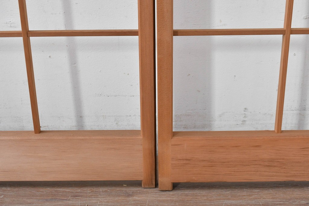 ヴィンテージ建具　昭和後期　明るい木色とすっきりとした格子が魅力の障子戸4枚セット　(R-086578)