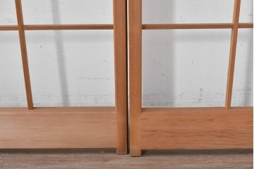ヴィンテージ建具　昭和後期　明るい木色とすっきりとした格子が魅力の障子戸4枚セット　(R-086578)