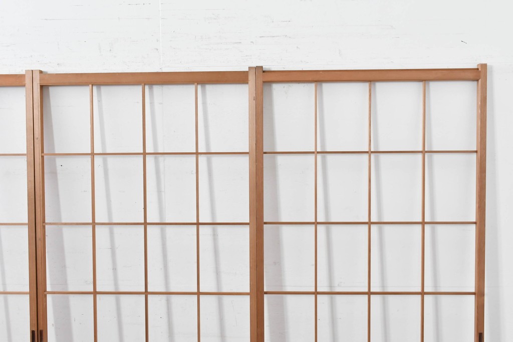 ヴィンテージ建具　昭和後期　明るい木色とすっきりとした格子が魅力の障子戸4枚セット　(R-086578)