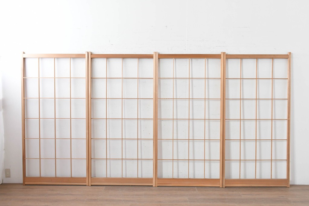 ヴィンテージ建具　昭和後期　明るい木色とすっきりとした格子が魅力の障子戸4枚セット　(R-086579)