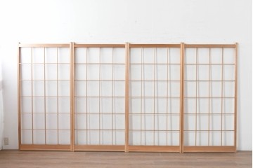 ヴィンテージ建具　昭和後期　明るい木色とすっきりとした格子が魅力の障子戸4枚セット　(R-086579)