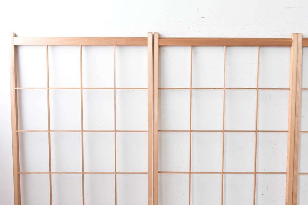 ヴィンテージ建具　昭和後期　明るい木色とすっきりとした格子が魅力の障子戸4枚セット　(R-086579)