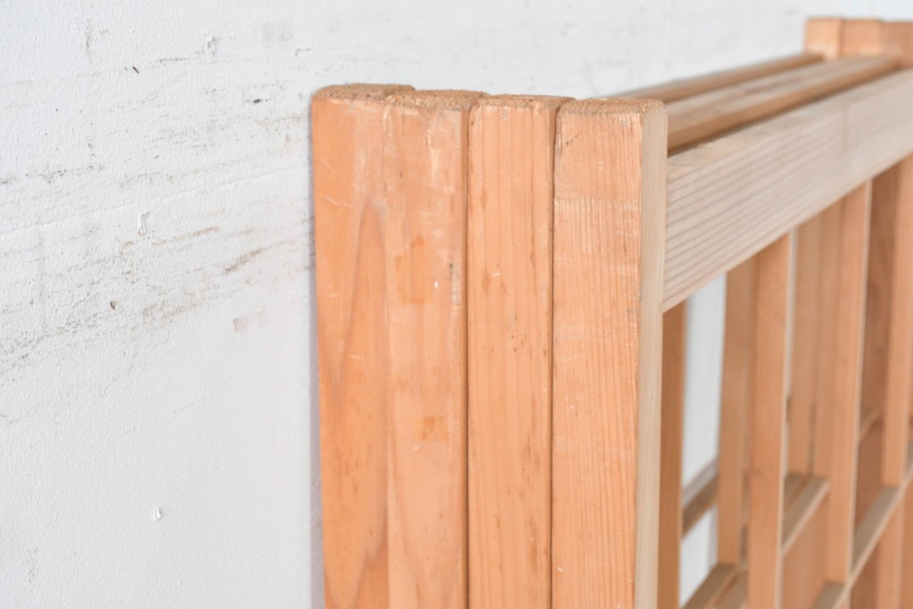 ヴィンテージ建具　昭和後期　明るい木色とすっきりとした格子が魅力の障子戸4枚セット　(R-086579)