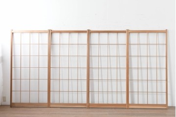ヴィンテージ建具　昭和後期　明るい木色とすっきりとした格子が魅力の障子戸4枚セット　(R-086580)