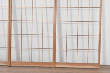 ヴィンテージ建具　昭和後期　明るい木色とすっきりとした格子が魅力の障子戸4枚セット　(R-086580)