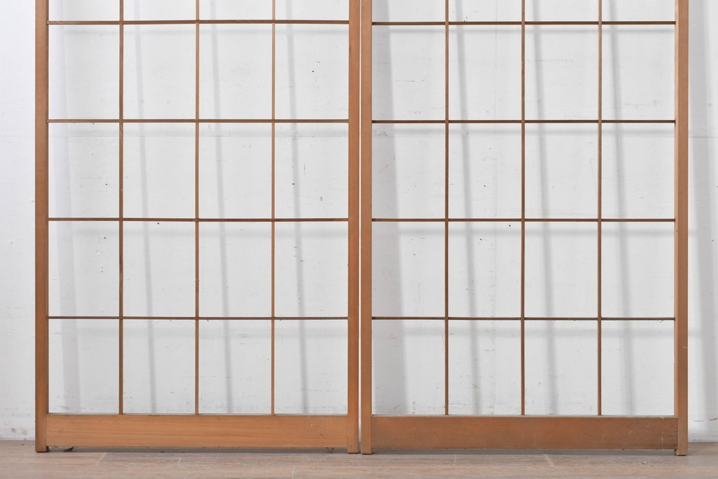 ヴィンテージ建具　昭和後期　シンプルで取り入れやすい障子戸2枚セット　(R-086581)
