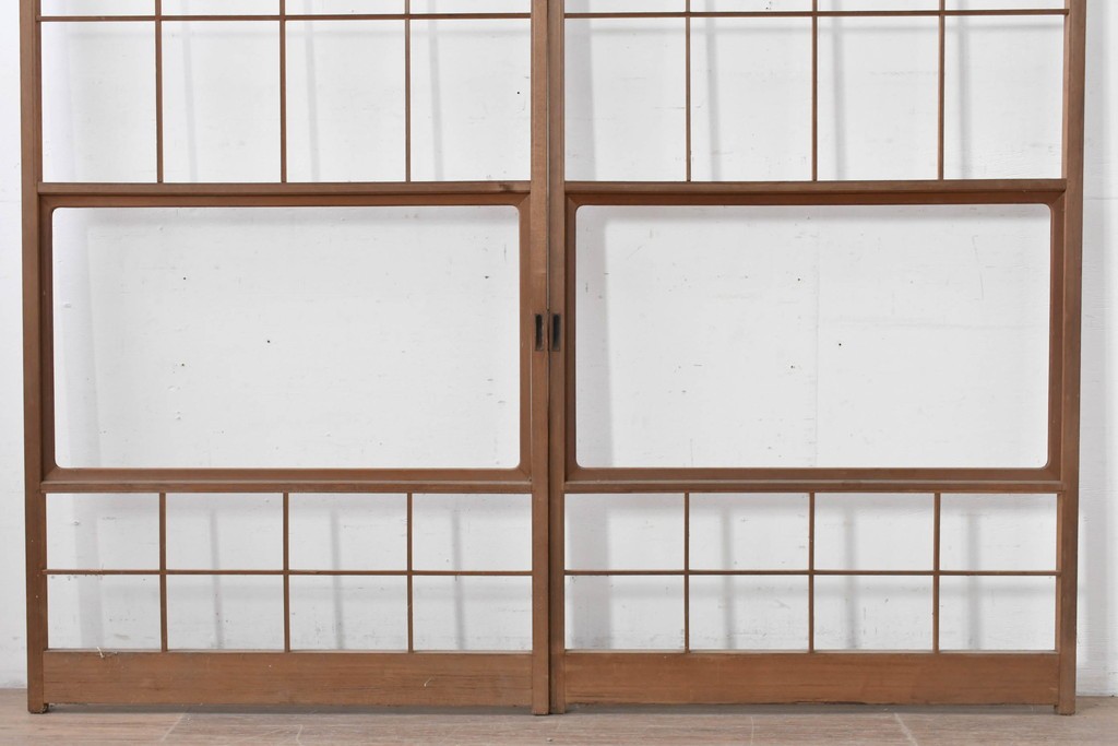 ヴィンテージ建具　昭和後期　シンプルな升目デザインの障子戸2枚セット　(R-086582)