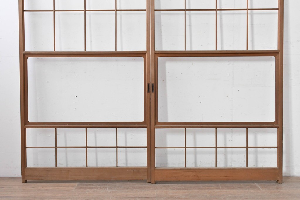 ヴィンテージ建具　昭和後期　シンプルな升目デザインの障子戸2枚セット　(R-086582)