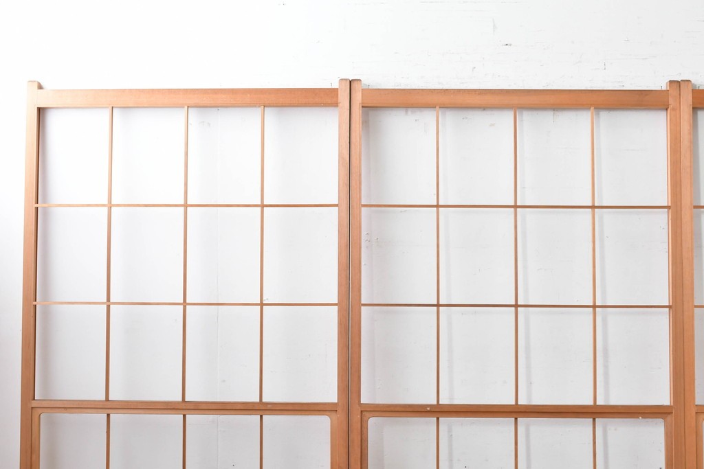 ヴィンテージ建具　昭和後期　明るい木色とすっきりとした格子が魅力の擦り上げ雪見障子戸4枚セット　(R-086583)