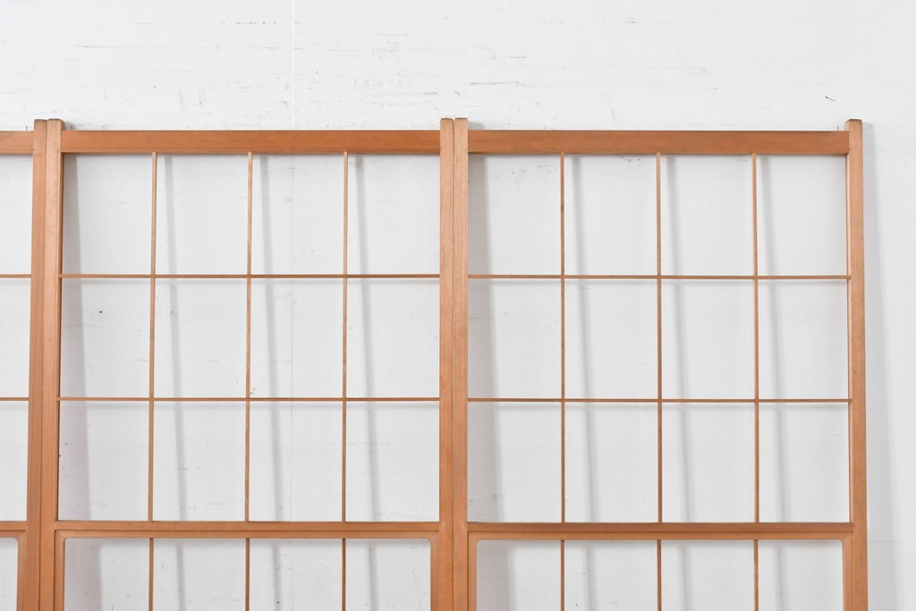 ヴィンテージ建具　昭和後期　明るい木色とすっきりとした格子が魅力の擦り上げ雪見障子戸4枚セット　(R-086583)