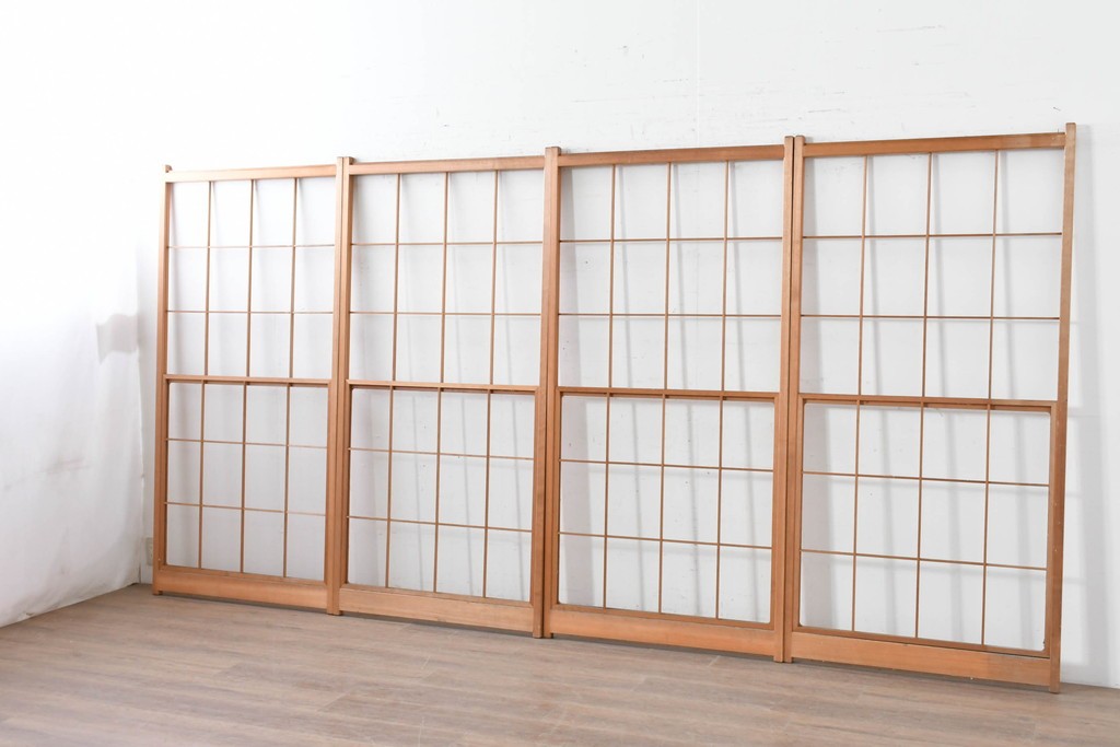 ヴィンテージ建具　昭和後期　シンプルな升目デザインの擦り上げ雪見障子戸4枚セット　(R-086584)