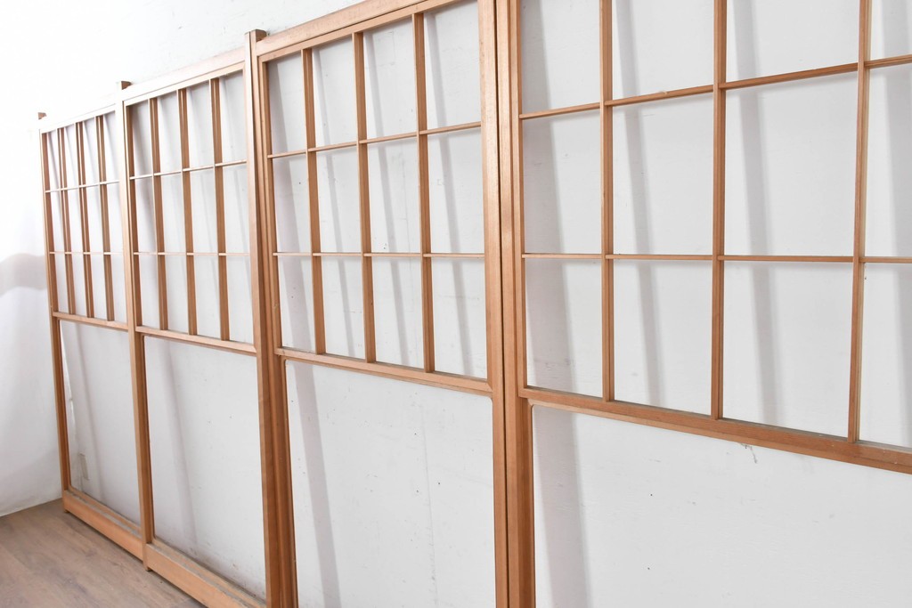 ヴィンテージ建具　昭和後期　シンプルな升目デザインの擦り上げ雪見障子戸4枚セット　(R-086584)