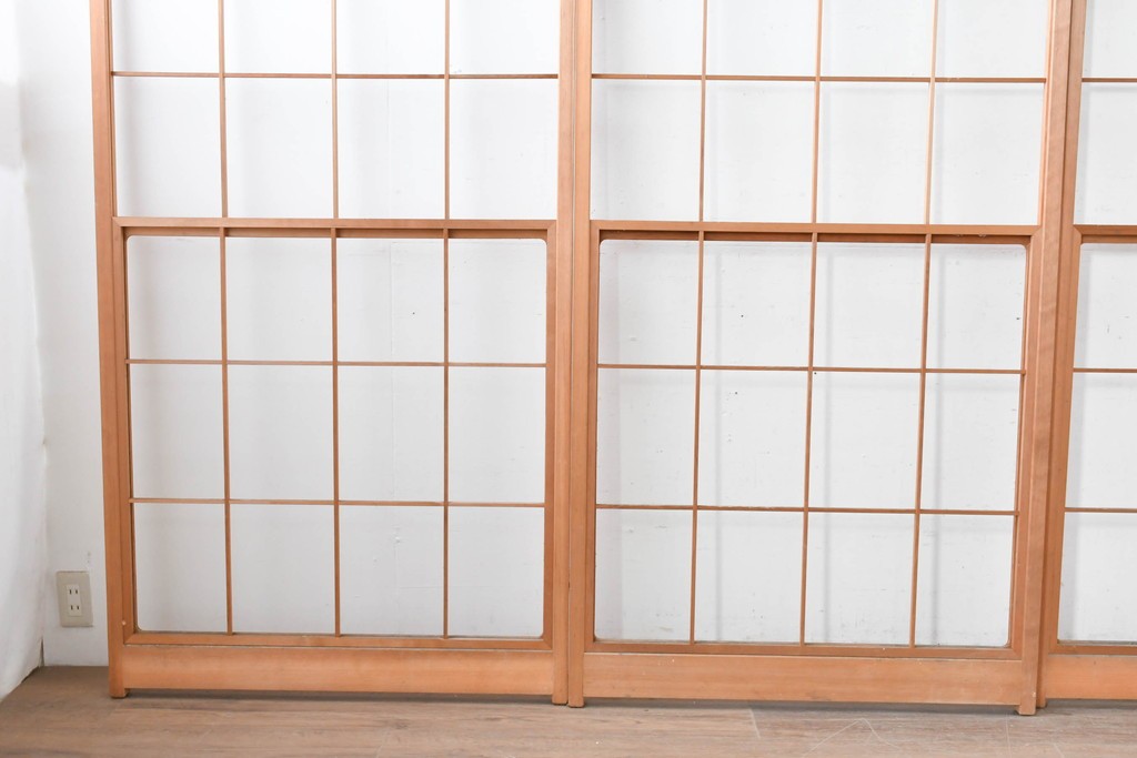 ヴィンテージ建具　昭和後期　シンプルな升目デザインの擦り上げ雪見障子戸4枚セット　(R-086584)