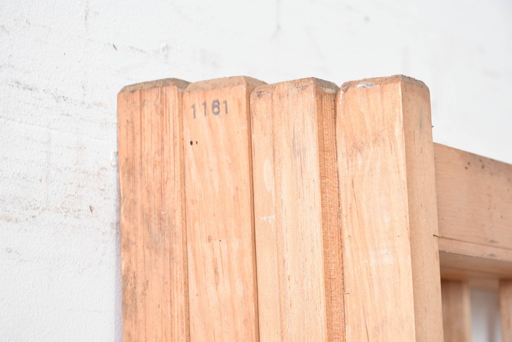 ヴィンテージ建具　昭和後期　シンプルな升目デザインの擦り上げ雪見障子戸4枚セット　(R-086584)