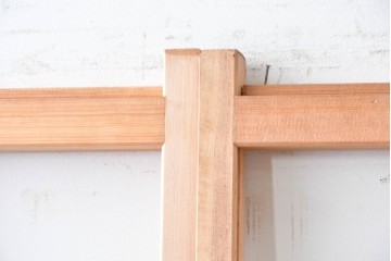 ヴィンテージ建具　昭和後期　明るい木色とすっきりとした格子が魅力の擦り上げ雪見障子戸4枚セット　(R-086585)