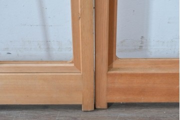 ヴィンテージ建具　昭和後期　明るい木色とすっきりとした格子が魅力の擦り上げ雪見障子戸4枚セット　(R-086585)
