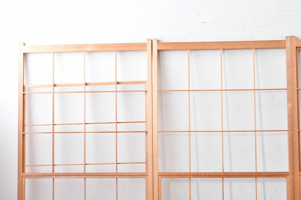 ヴィンテージ建具　昭和後期　明るい木色とすっきりとした格子が魅力の擦り上げ雪見障子戸4枚セット　(R-086585)
