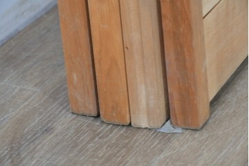 ヴィンテージ建具　昭和後期　明るい木色とすっきりとした格子が魅力の擦り上げ雪見障子戸4枚セット　(R-086585)