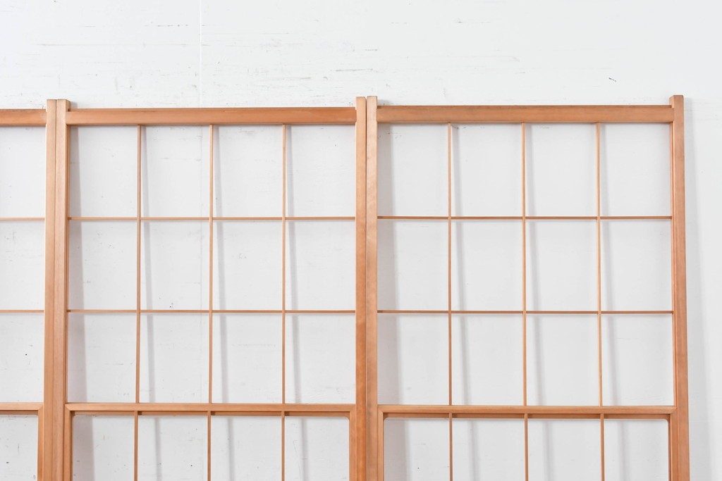 ヴィンテージ建具　昭和後期　明るい木色とすっきりとした格子が魅力の擦り上げ雪見障子戸4枚セット　(R-086586)