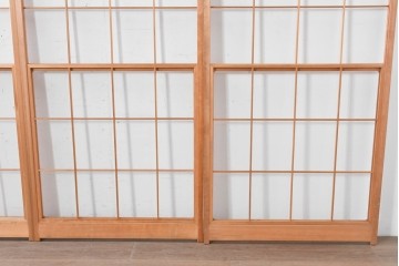 ヴィンテージ建具　昭和後期　明るい木色とすっきりとした格子が魅力の擦り上げ雪見障子戸4枚セット　(R-086586)
