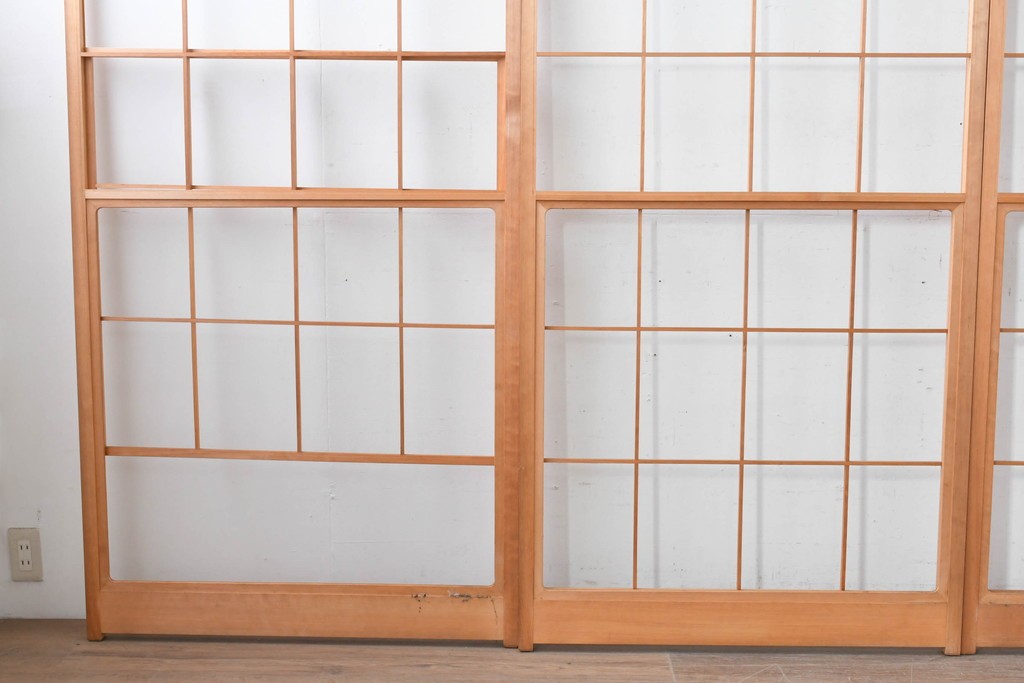ヴィンテージ建具　昭和後期　明るい木色とすっきりとした格子が魅力の擦り上げ雪見障子戸4枚セット　(R-086586)