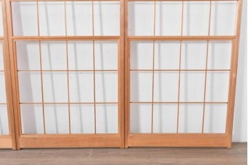 ヴィンテージ建具　昭和後期　明るい木色とすっきりとした格子が魅力の擦り上げ雪見障子戸4枚セット　(R-086586)