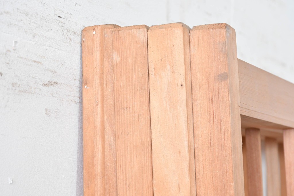 ヴィンテージ建具　昭和後期　明るい木色とすっきりとした格子が魅力の擦り上げ雪見障子戸4枚セット　(R-086587)