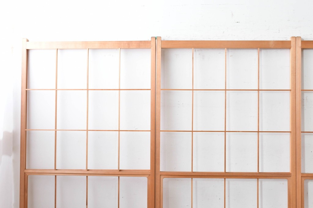 ヴィンテージ建具　昭和後期　明るい木色とすっきりとした格子が魅力の擦り上げ雪見障子戸4枚セット　(R-086588)