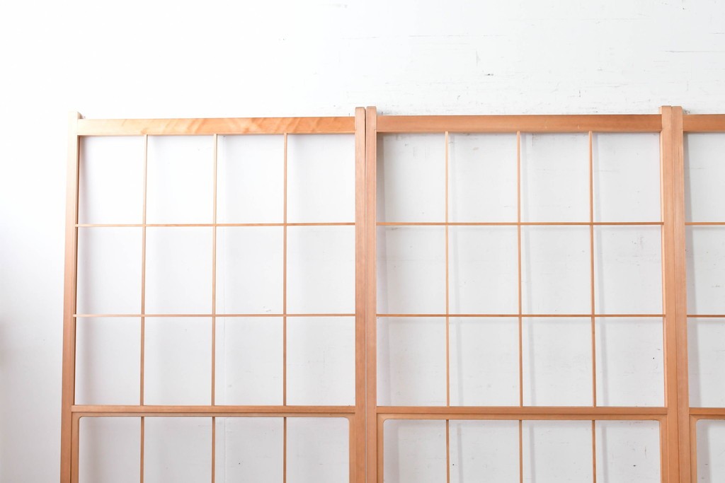 ヴィンテージ建具　昭和後期　明るい木色とすっきりとした格子が魅力の擦り上げ雪見障子戸4枚セット　(R-086589)