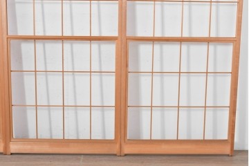 ヴィンテージ建具　昭和後期　明るい木色とすっきりとした格子が魅力の擦り上げ雪見障子戸4枚セット　(R-086589)